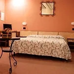 Sangrila Отель 2*