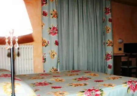 Hotel Sangrila 2*