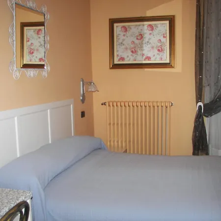 Sangrila Hotel 2*