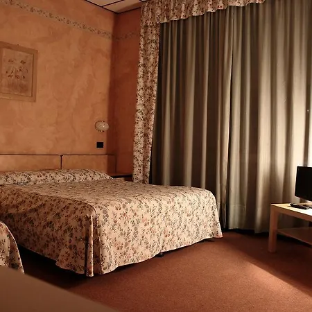 Sangrila Hotel Lanzo Torinese